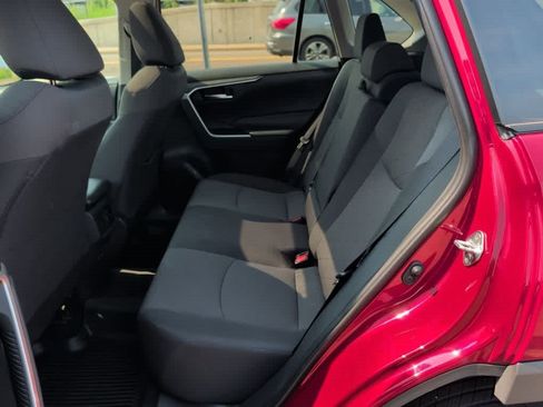 Used 2019 Toyota RAV4 XLE w/ Convenience Package AWD/4WD image 14