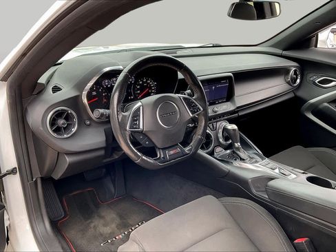 Used 2020 Chevrolet Camaro SS RWD image 17