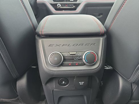 Used 2025 Ford Explorer ST image 16