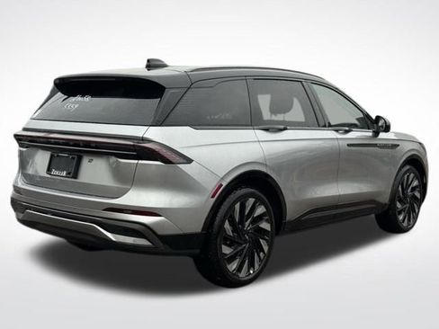 New 2026 Lincoln Nautilus Reserve w/ Jet Appearance Package image 5