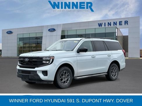 Used 2025 Ford Expedition Active image 1