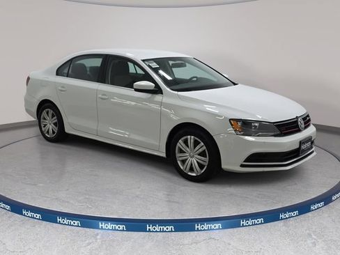 Used 2017 Volkswagen Jetta S w/ Jetta S Cold Weather Package FWD image 4
