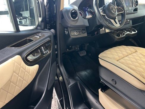 Used 2023 Mercedes-Benz Sprinter 3500 image 5
