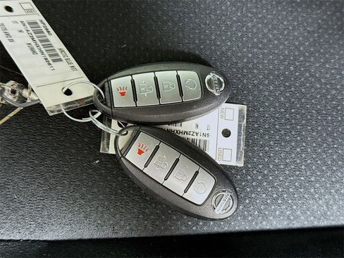 Used 2017 Nissan Murano SV image 31