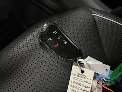 Used 2024 Volkswagen Atlas Cross Sport SEL Premium R-Line image 28