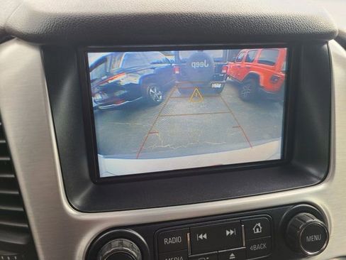 Used 2018 GMC Yukon SLT w/ Premium Edition image 11