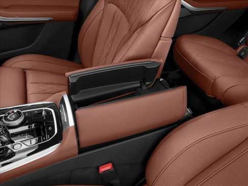 New 2026 BMW ALPINA XB7 image 10