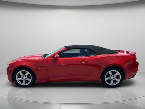 Used 2019 Chevrolet Camaro LT RWD image 4