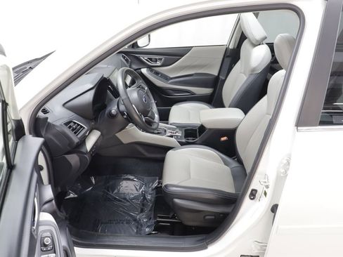 Used 2023 Subaru Forester Limited AWD/4WD image 6
