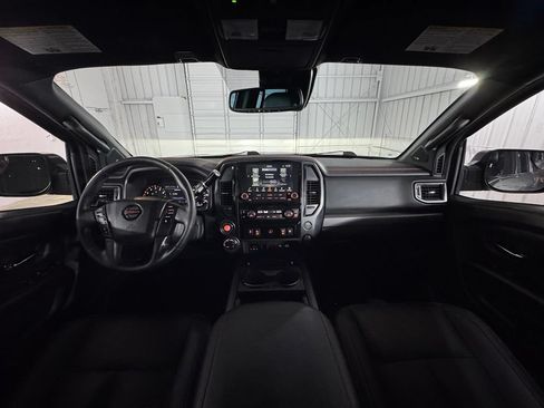Used 2020 Nissan Titan PRO-4X w/ Pro-4x Convenience Package AWD/4WD image 23