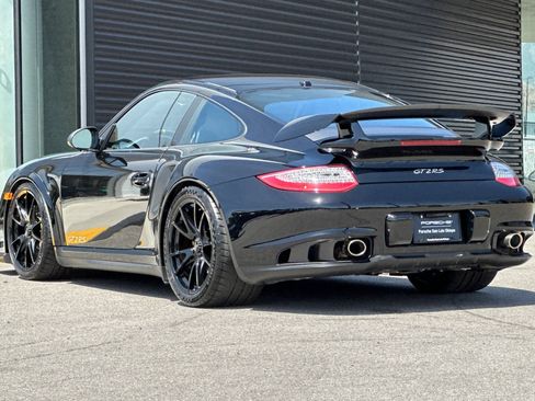 Used 2011 Porsche 911 GT2 RS RWD image 3