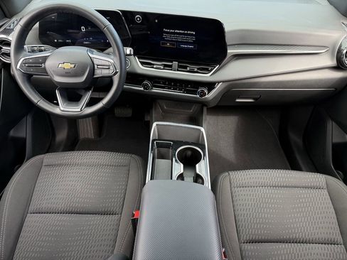 Used 2025 Chevrolet Equinox LT image 10