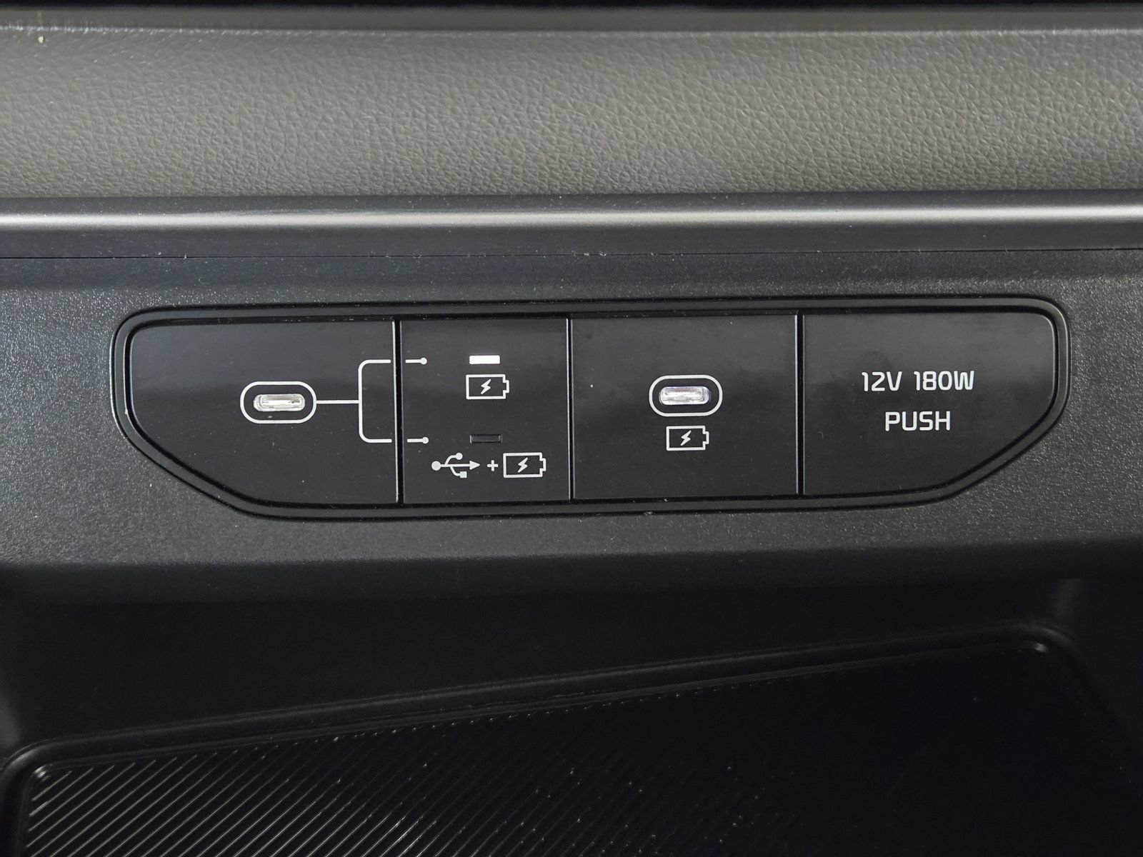 Used 2026 Kia Carnival LXS FWD image 19