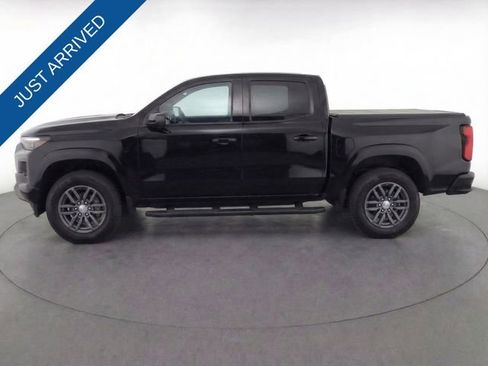 Used 2023 Chevrolet Colorado LT w/ LT Convenience Package III image 4
