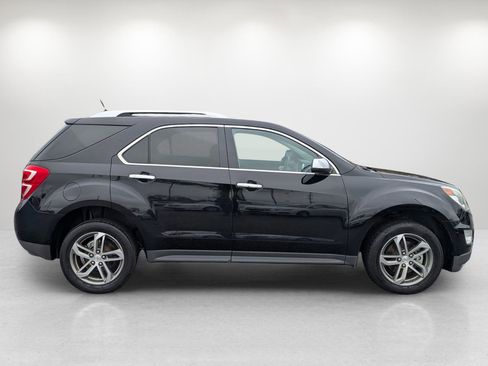 Used 2016 Chevrolet Equinox LTZ w/ Enhanced Convenience Package image 4