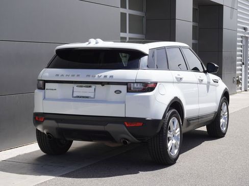 Used 2017 Land Rover Range Rover Evoque SE AWD/4WD image 2