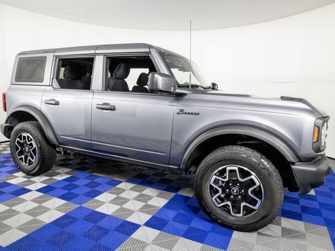 Used 2023 Ford Bronco 4-Door image 3