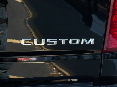 Used 2022 Chevrolet Silverado 2500 Custom w/ Custom Convenience Package AWD/4WD image 39