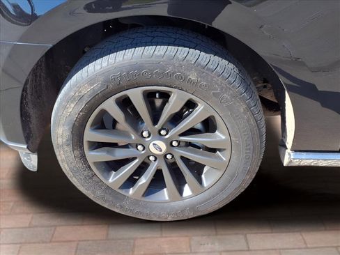 Used 2021 Ford Expedition Limited image 27