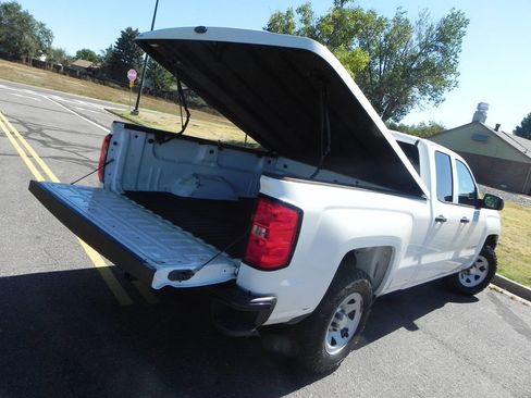 Used 2015 Chevrolet Silverado 1500 W/T w/ Trailering Package image 9
