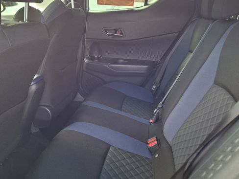 Used 2020 Toyota C-HR XLE image 20