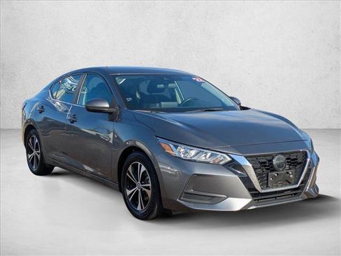 Used 2022 Nissan Sentra SV image 3