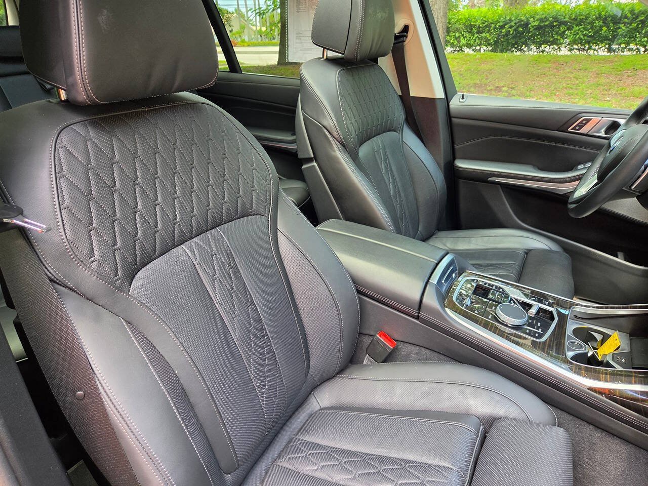 Used 2025 BMW X7 xDrive40i AWD/4WD image 10