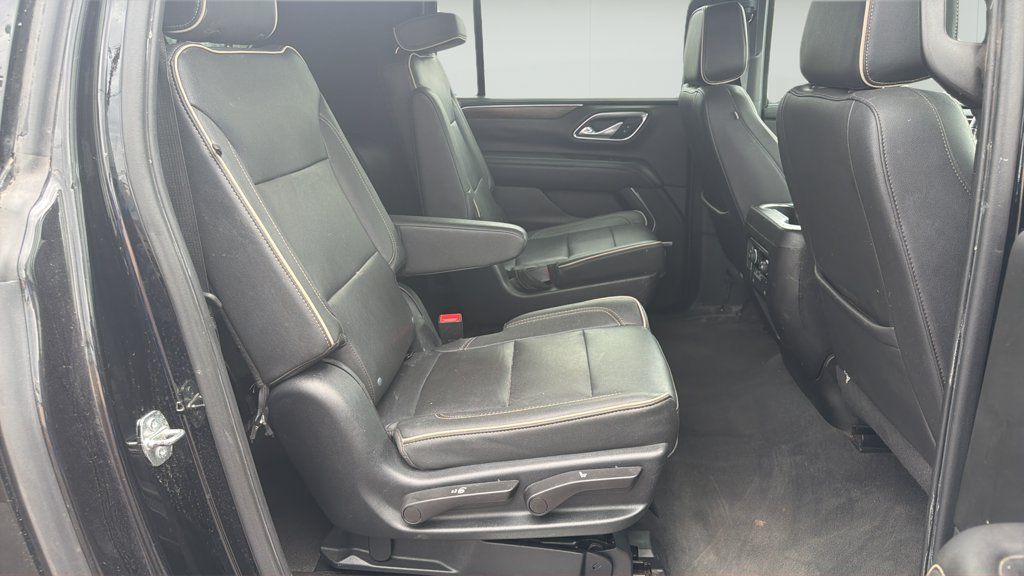 Used 2023 Chevrolet Suburban Premier RWD image 15