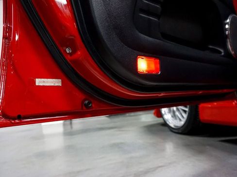 Used 2002 Lexus IS 300 image 77