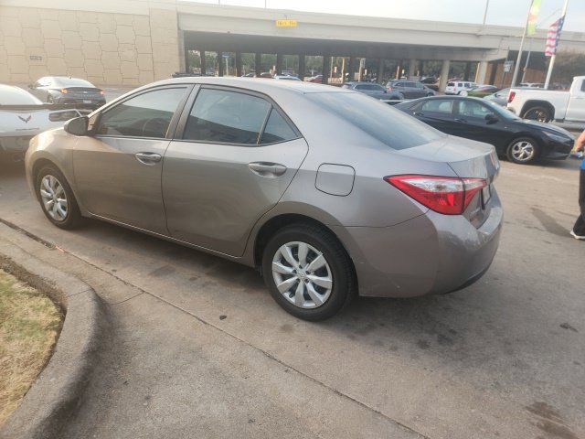 Used 2016 Toyota Corolla LE FWD image 4