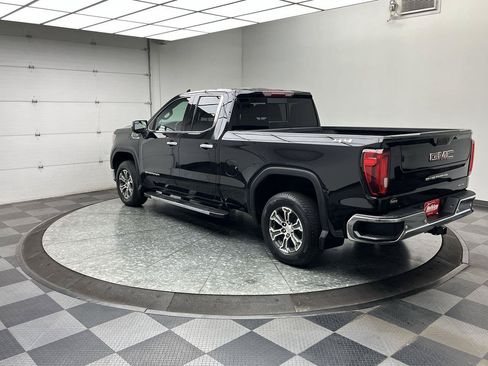 Used 2019 GMC Sierra 1500 SLT w/ SLT Convenience Package AWD/4WD image 2