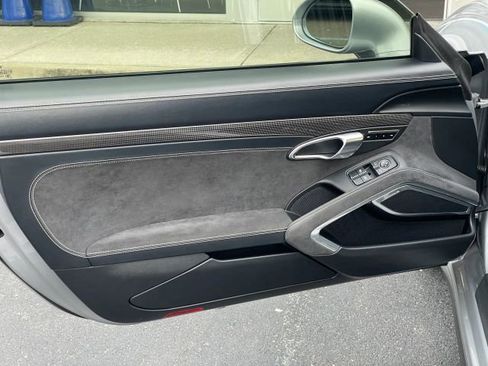 Used 2015 Porsche 911 Carrera 4 GTS image 26