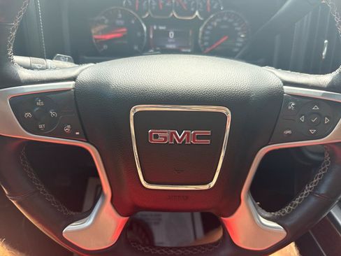 Used 2014 GMC Sierra 1500 SLT w/ SLT Preferred Package AWD/4WD image 18