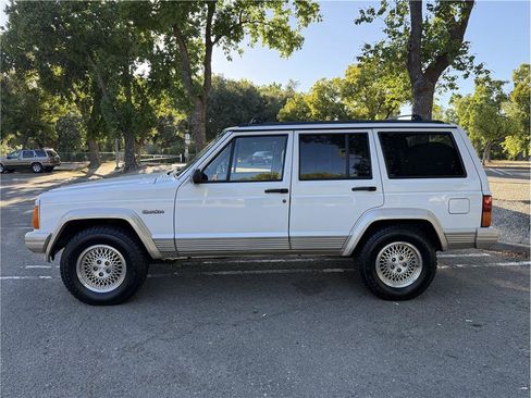 Used 1995 Jeep Cherokee Country AWD/4WD image 4