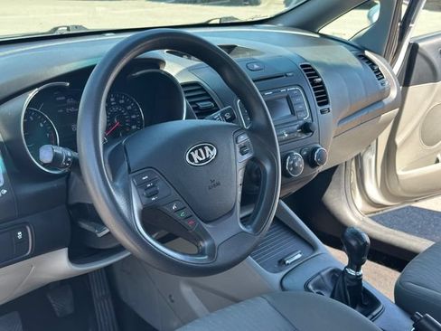 Used 2016 Kia Forte LX FWD image 26