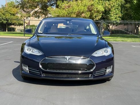 Used 2013 Tesla Model S image 2