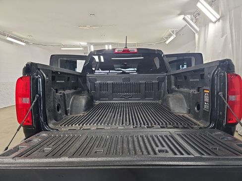Certified 2019 Chevrolet Colorado W/T w/ Custom Special Edition AWD/4WD image 15