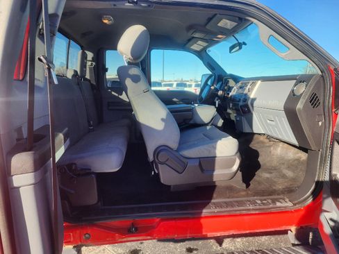 Used 2016 Ford F250 XLT w/ XLT Value Package image 17