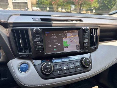 Used 2018 Toyota RAV4 XLE w/ Convenience Package AWD/4WD image 26