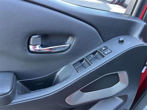 Used 2022 Nissan Frontier SV image 18