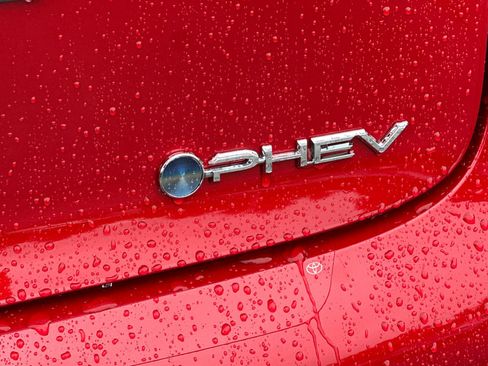 New 2026 Toyota Prius Plug-In Hybrid image 7