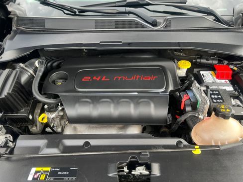 Used 2022 Jeep Compass Trailhawk image 7