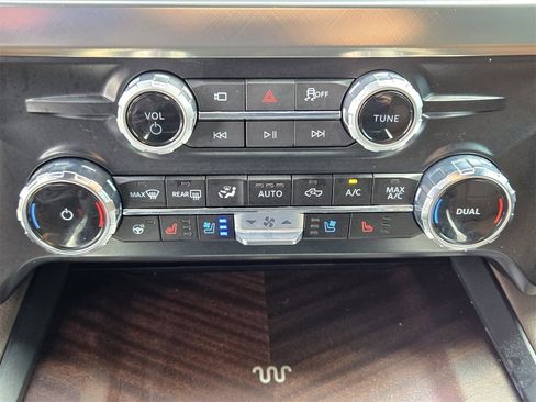 Used 2026 Ford F250 King Ranch w/ FX4 Off-Road Package image 17