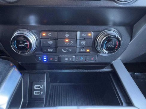 Used 2019 Ford F150 Platinum w/ Equipment Group 701A Luxury image 34