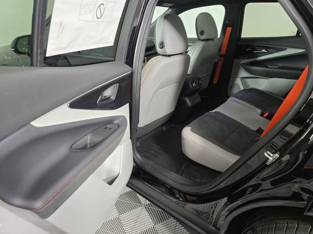 New 2026 Chevrolet Blazer EV SS w/ LPO, Blackout Package AWD/4WD image 17
