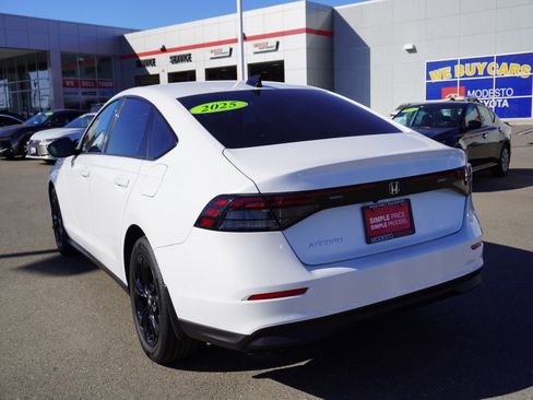 Used 2025 Honda Accord SE image 8