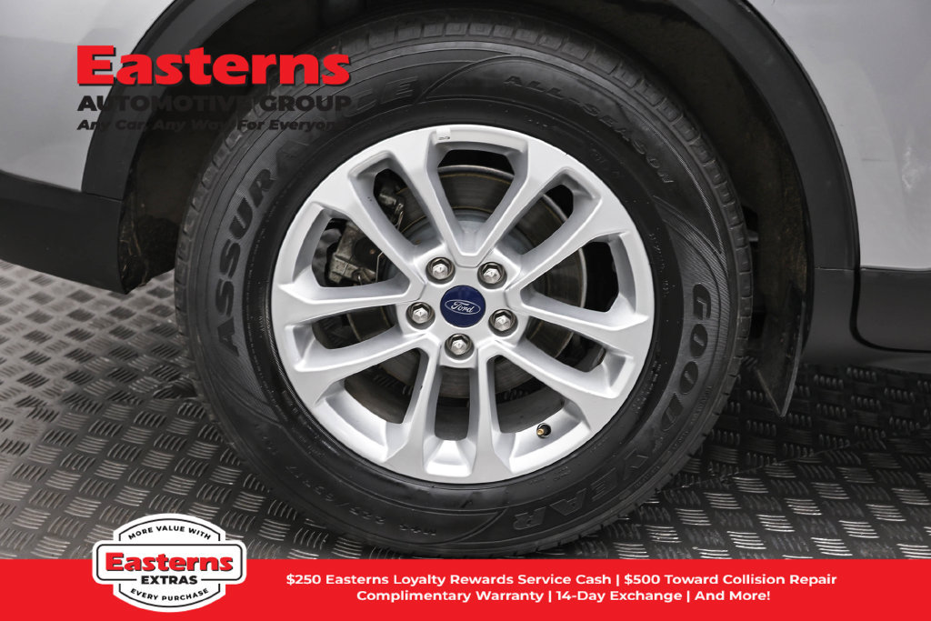 Used 2022 Ford Escape SE FWD image 32
