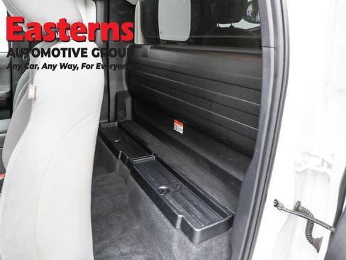 Used 2019 Toyota Tacoma SR image 20