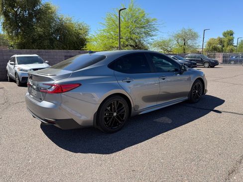 Used 2025 Toyota Camry SE w/ Multimedia Upgrade Package image 5
