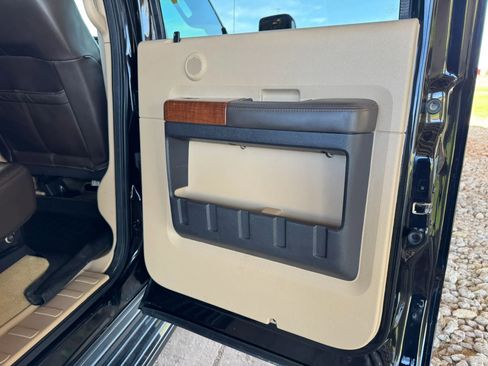 Used 2016 Ford F250 King Ranch w/ FX4 Off-Road Package image 29